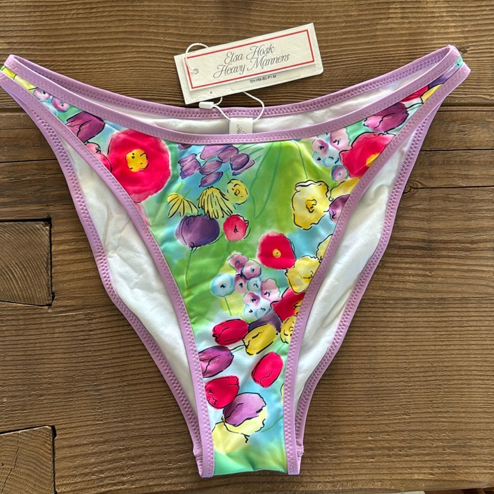 ‘TUULI’S FAVORITE’ Full bottom
